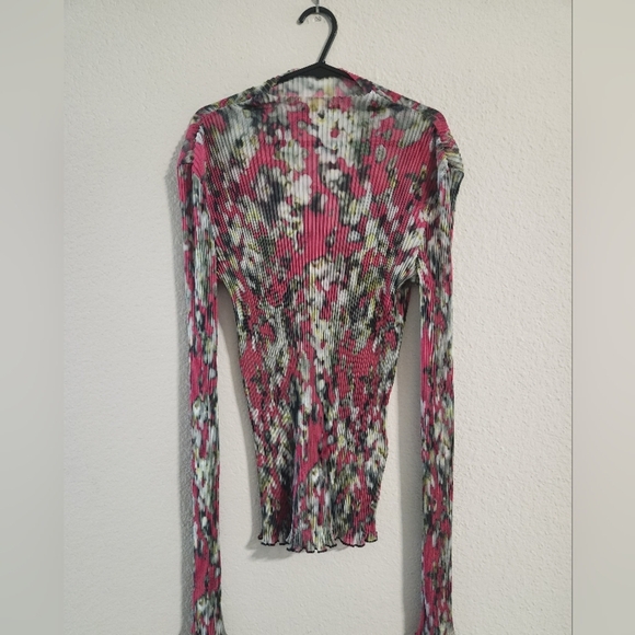 Boss Women’s NWOT Esami Pleated High Neck Stretchy Pink Floral L/s Top Sz Medium - Picture 2 of 6